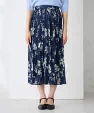 K2HGD36059 a.v.v(アー・ヴェ・ヴェ) 【洗える】フラワープリントランダムプリーツスカート ネイビー