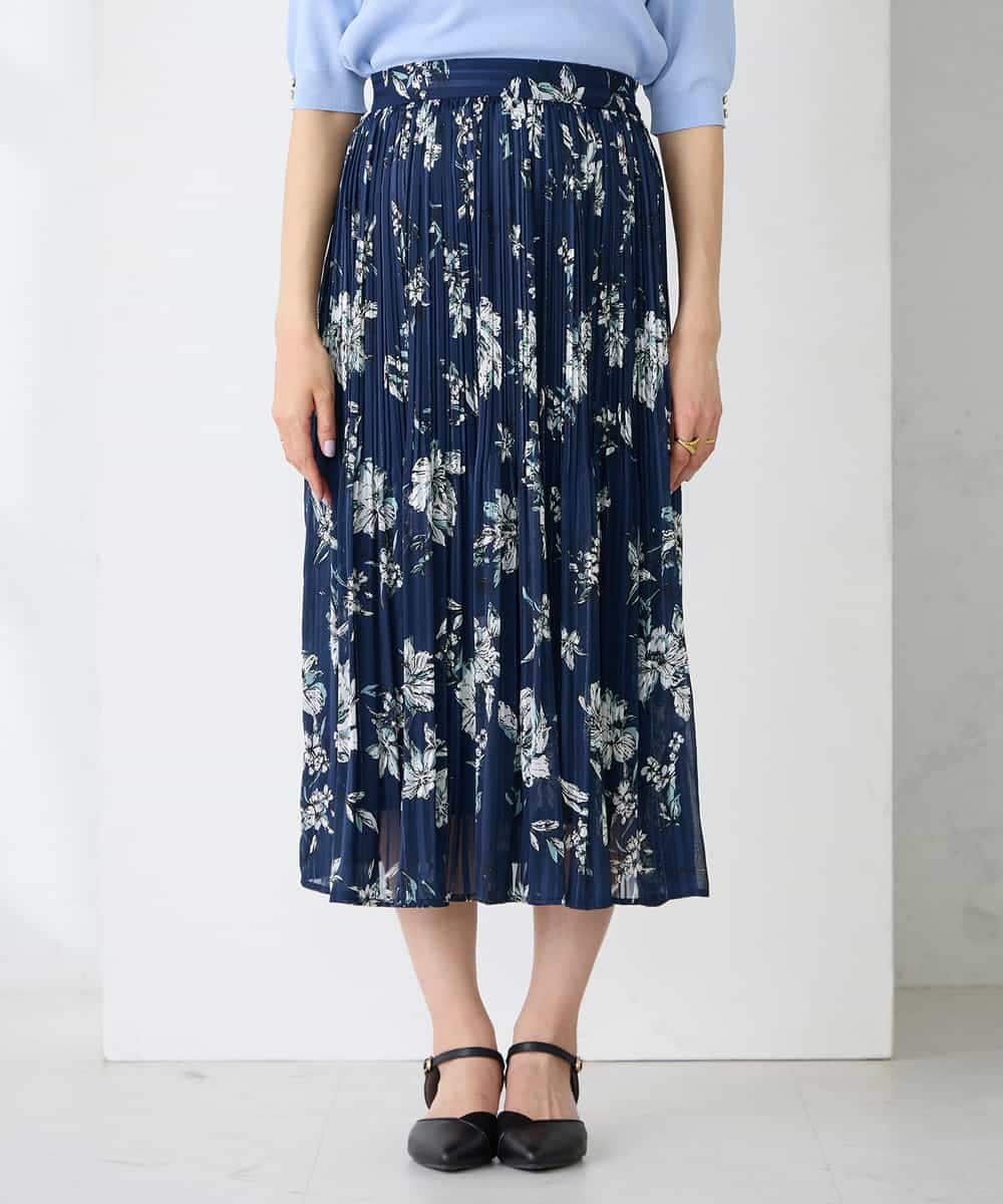 K2HGD36059 a.v.v(アー・ヴェ・ヴェ) 【洗える】フラワープリントランダムプリーツスカート ネイビー