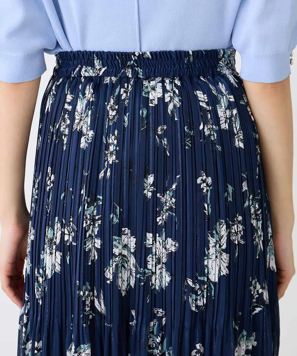 K2HGD36059 a.v.v(アー・ヴェ・ヴェ) 【洗える】フラワープリントランダムプリーツスカート ネイビー