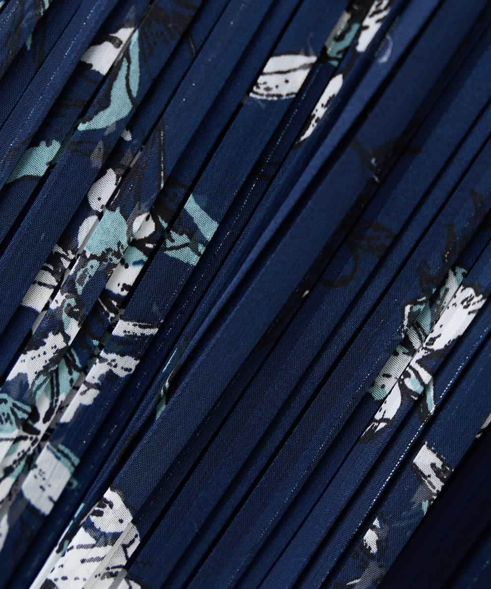 K2HGD36059 a.v.v(アー・ヴェ・ヴェ) 【洗える】フラワープリントランダムプリーツスカート ネイビー