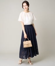 K2HHV28059 a.v.v(アー・ヴェ・ヴェ) 花柄メッシュスカート ネイビー