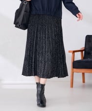 K2HLD14059 a.v.v(アー・ヴェ・ヴェ) プリーツ プリント スカート ブラック