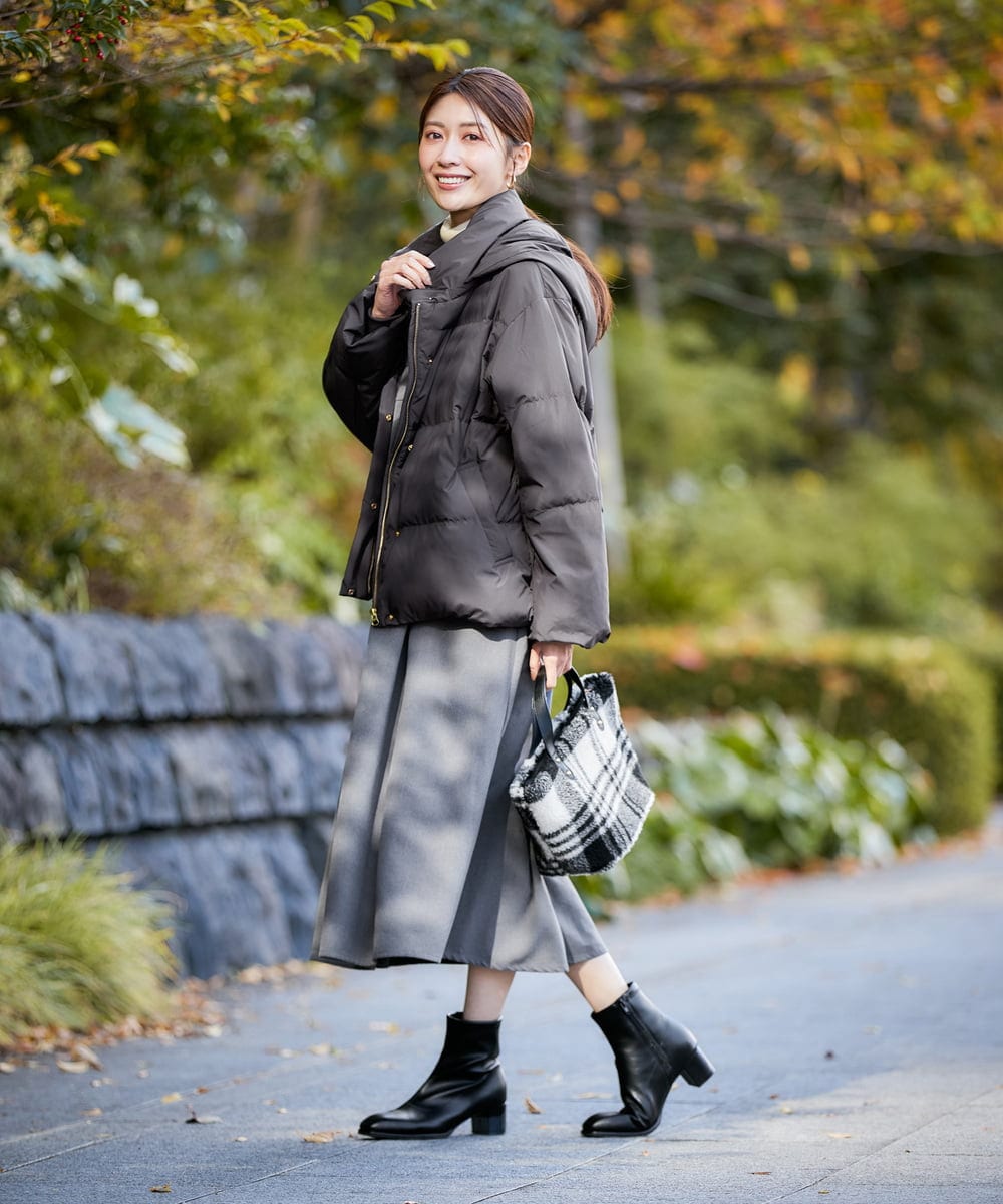 K2JAD10159 a.v.v(アー・ヴェ・ヴェ) 【2WAY/雑誌InRed(宝島社)1月・2月合併号掲載】スタンドネックショートダウンジャケット アイボリー