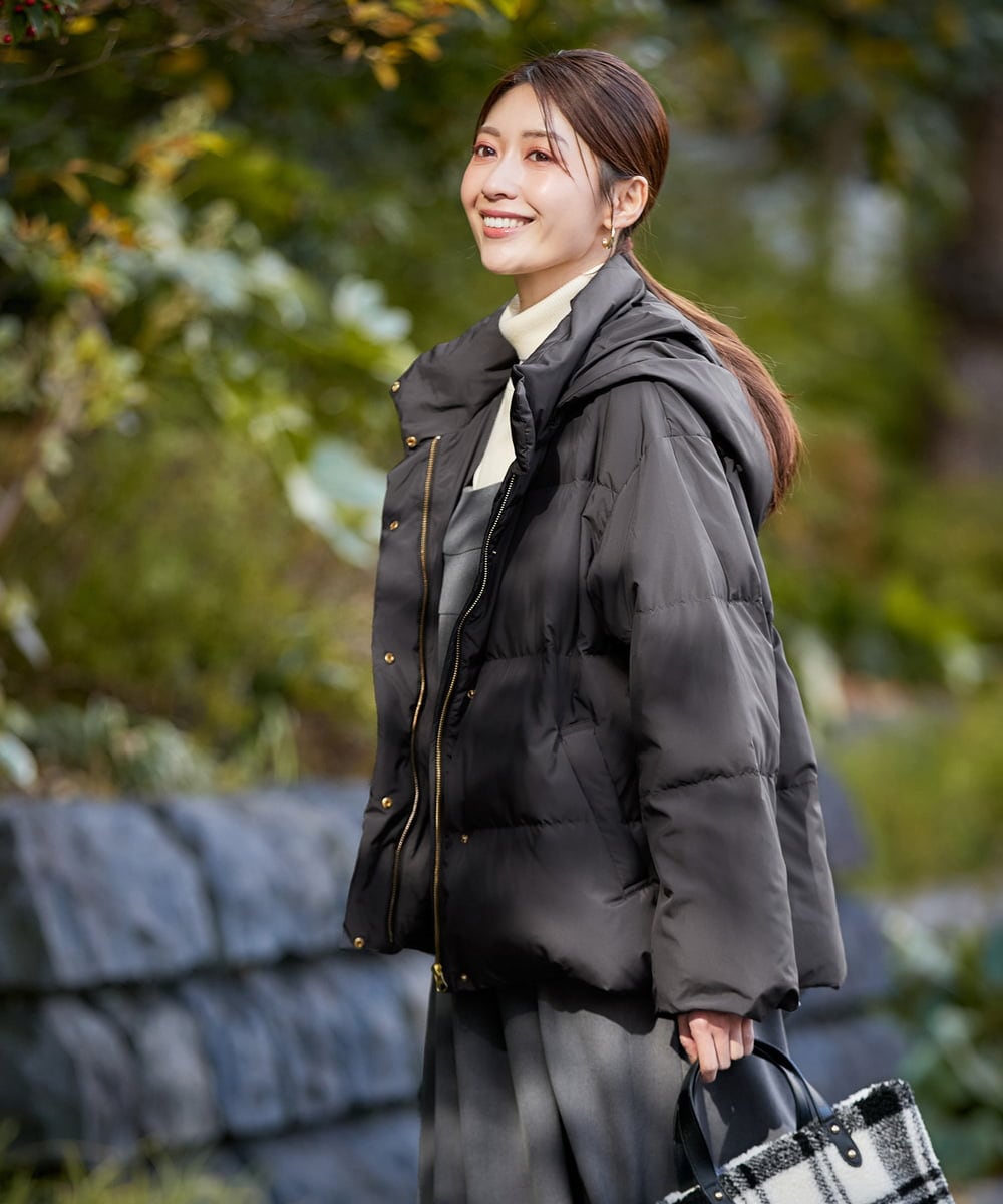 K2JAD10159 a.v.v(アー・ヴェ・ヴェ) 【2WAY/雑誌InRed(宝島社)1月・2月合併号掲載】スタンドネックショートダウンジャケット アイボリー