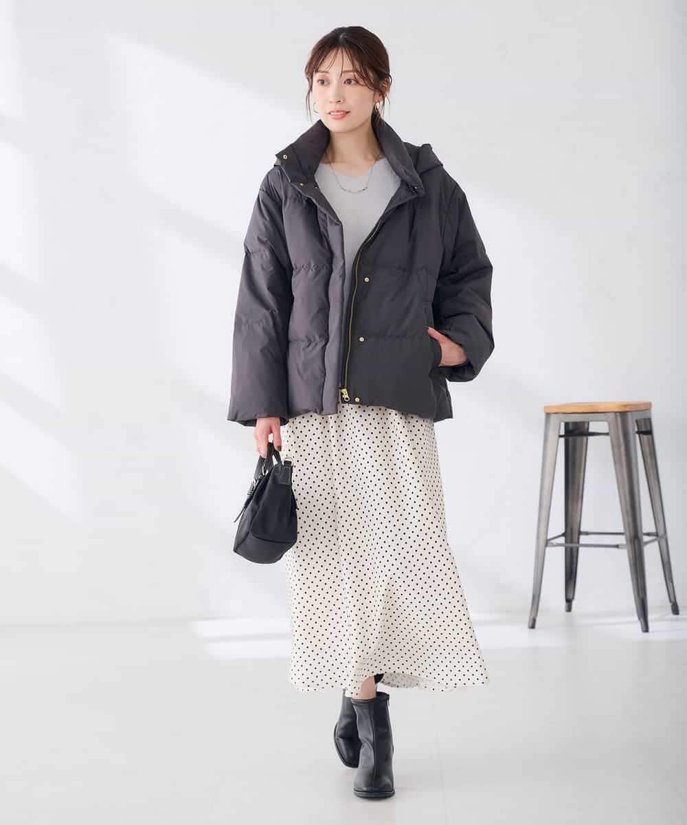 K2JBG10159 a.v.v(アー・ヴェ・ヴェ) 2WAY スタンドネック ショート ダウン ジャケット ライトカーキ