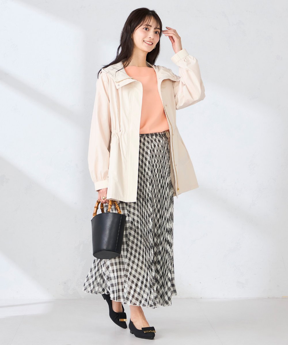 K2JED01089 a.v.v(アー・ヴェ・ヴェ) 【雑誌InRed(宝島社)4月号掲載】微撥水マウンテンパーカー ライトカーキ