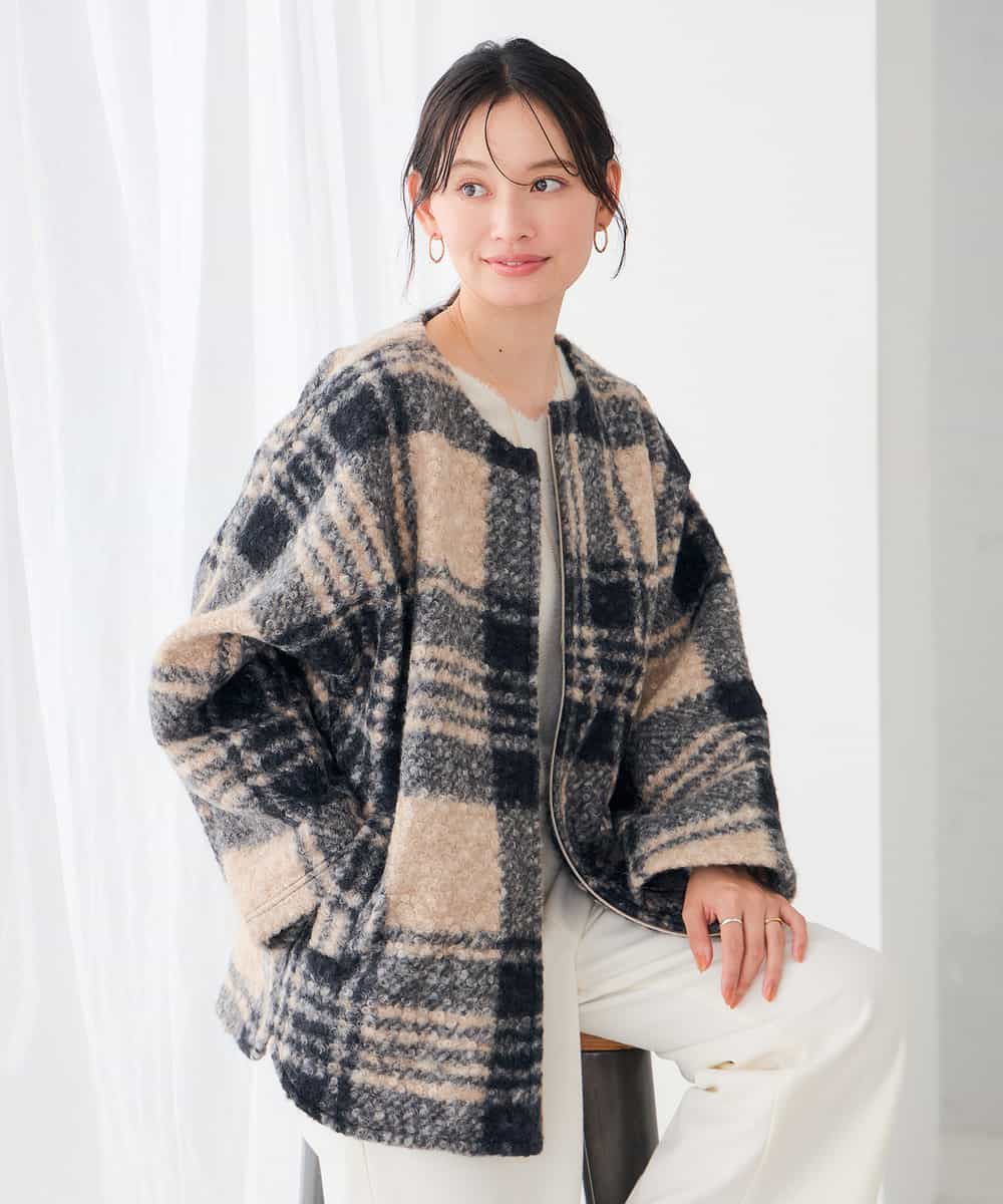 K2JLD35089 a.v.v(アー・ヴェ・ヴェ) チェック ブークレ ジャケット カーキ