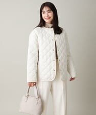 K2JLS19089 a.v.v(アー・ヴェ・ヴェ) ノーカラーキルトジャケット アイボリー