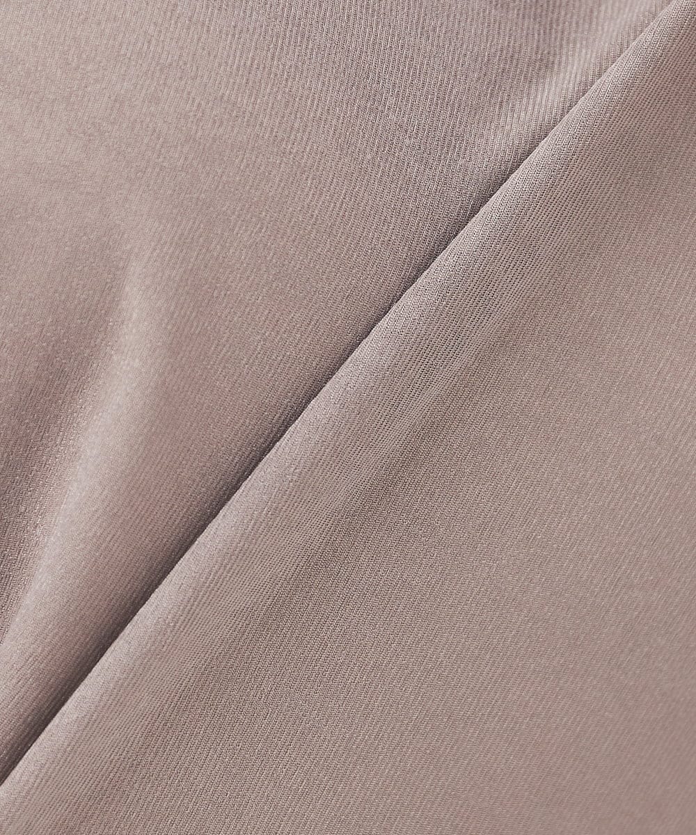 K2KAD05029 a.v.v(アー・ヴェ・ヴェ) シアーストレッチハイネックトップス アイボリー