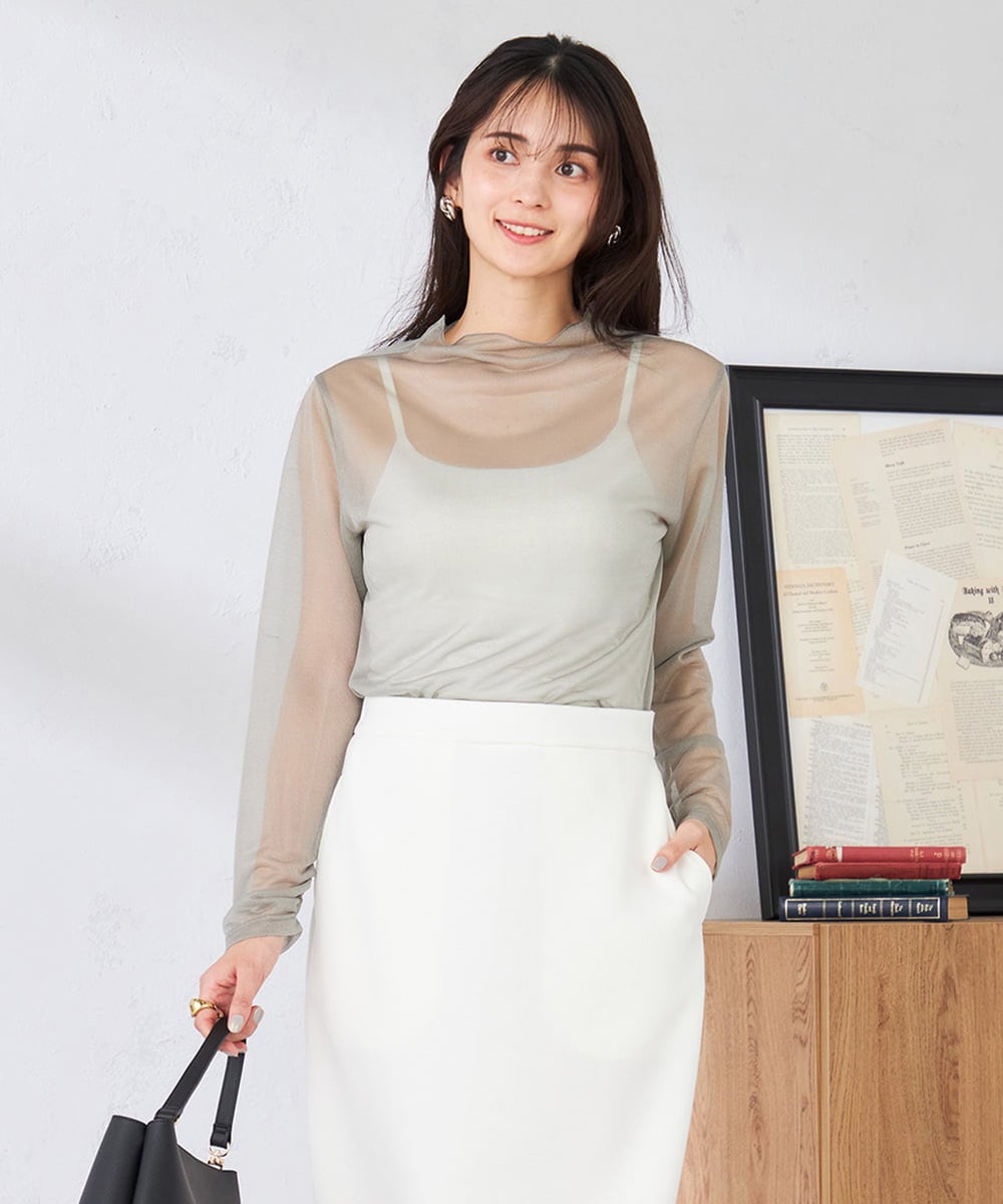 K2KED07029 a.v.v(アー・ヴェ・ヴェ) シャイニーシアーハイネックカットソー アイボリー