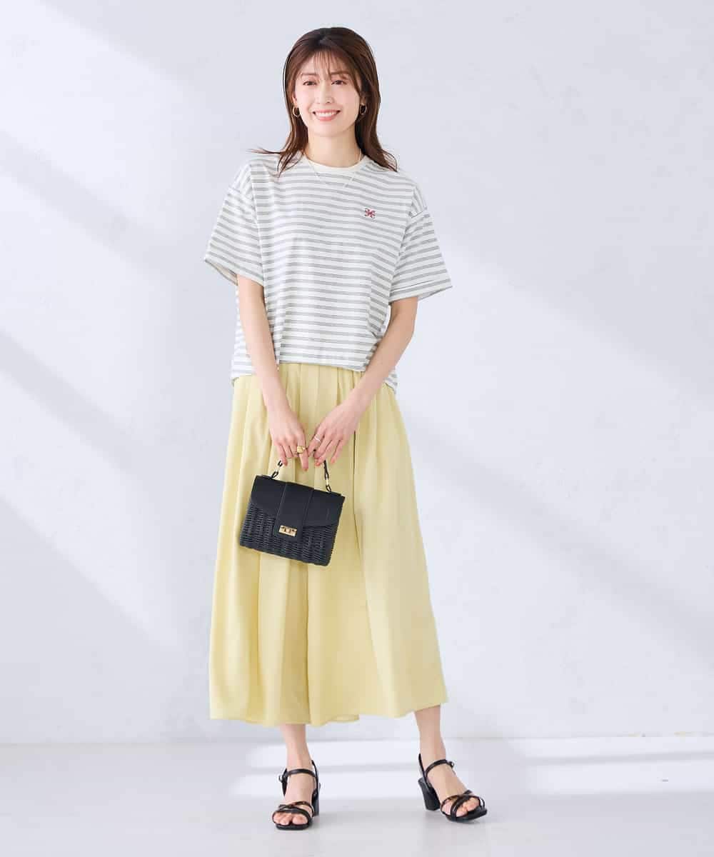 K2KGD25024 a.v.v(アー・ヴェ・ヴェ) 大人のクロップド刺繍Tシャツ【UVカット・接触冷感】 ライトイエロー