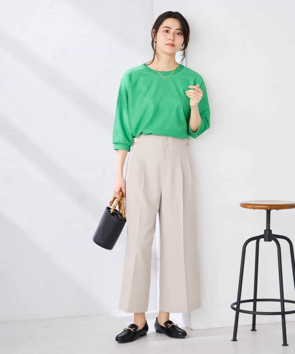 K2KGD31044 a.v.v(アー・ヴェ・ヴェ) 幾何レースドルマンカットソー グリーン