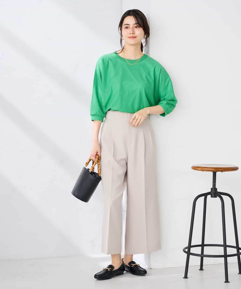 K2KGD31044 a.v.v(アー・ヴェ・ヴェ) 幾何レースドルマンカットソー グリーン