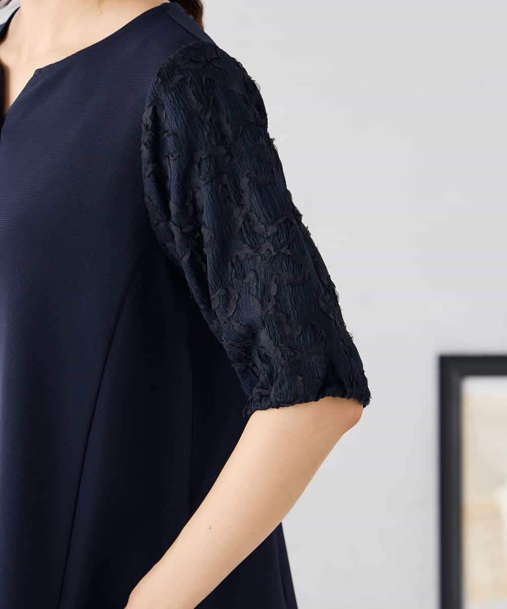 K2KGD32044 a.v.v(アー・ヴェ・ヴェ) レースジャガードスリーブトップス ネイビー