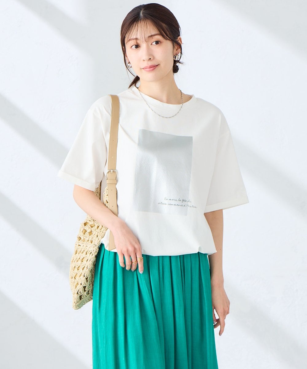 K2KGD38035 a.v.v(アー・ヴェ・ヴェ) 裾ドロストロゴTシャツ ホワイト