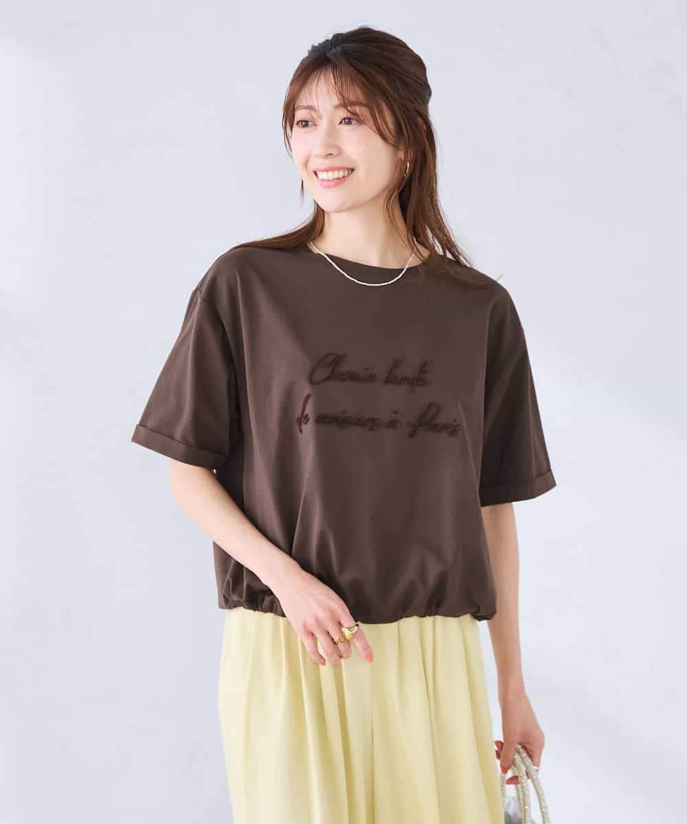 K2KGD38035 a.v.v(アー・ヴェ・ヴェ) 裾ドロストロゴTシャツ ホワイト
