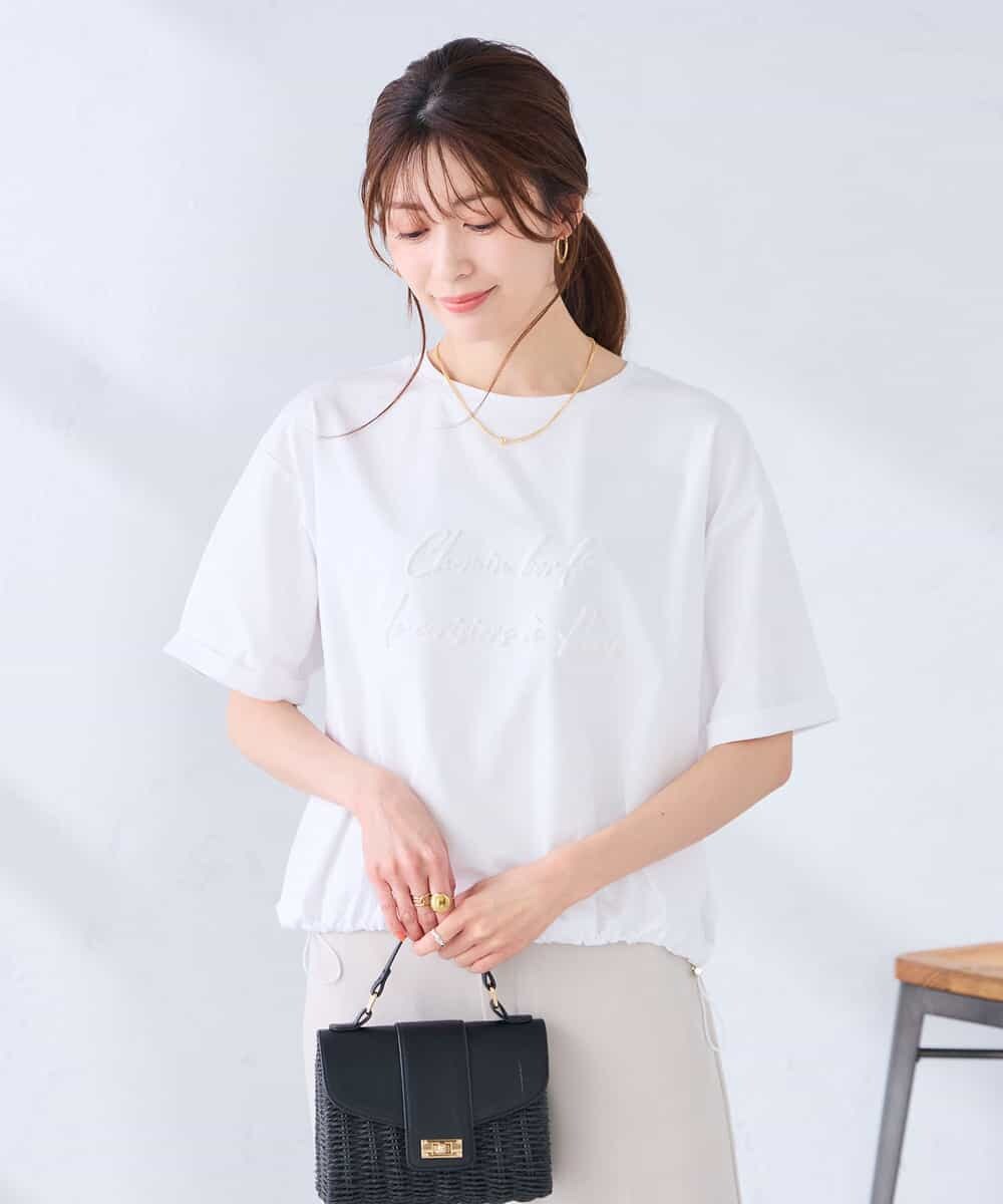 K2KGD38035 a.v.v(アー・ヴェ・ヴェ) 裾ドロストロゴTシャツ ホワイト