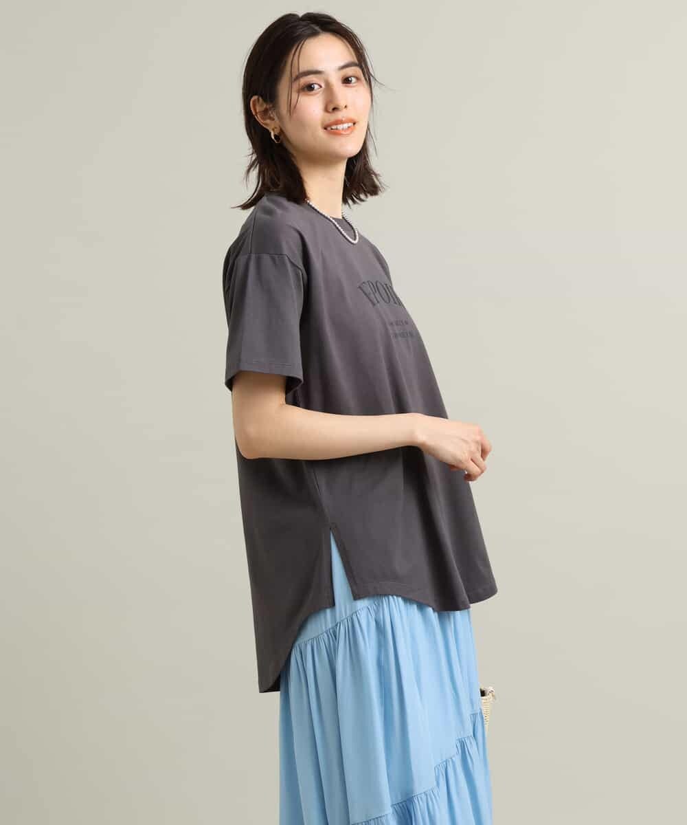 K2KGS44029 a.v.v(アー・ヴェ・ヴェ) フレンチロゴプリントランドヘムTシャツ ブラック