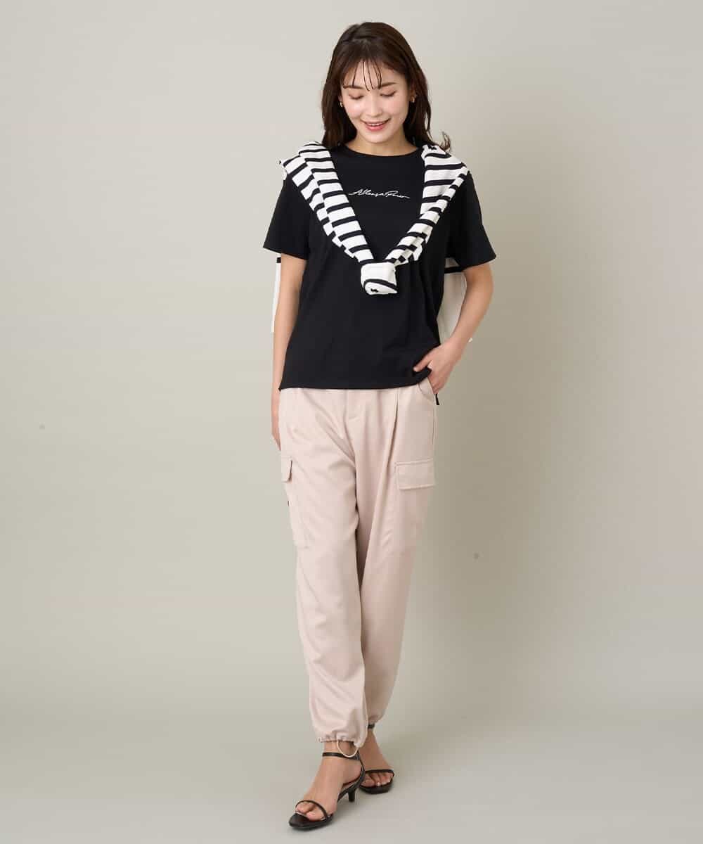 K2KGV28034 a.v.v(アー・ヴェ・ヴェ) 刺繍ロゴTシャツ ブラック