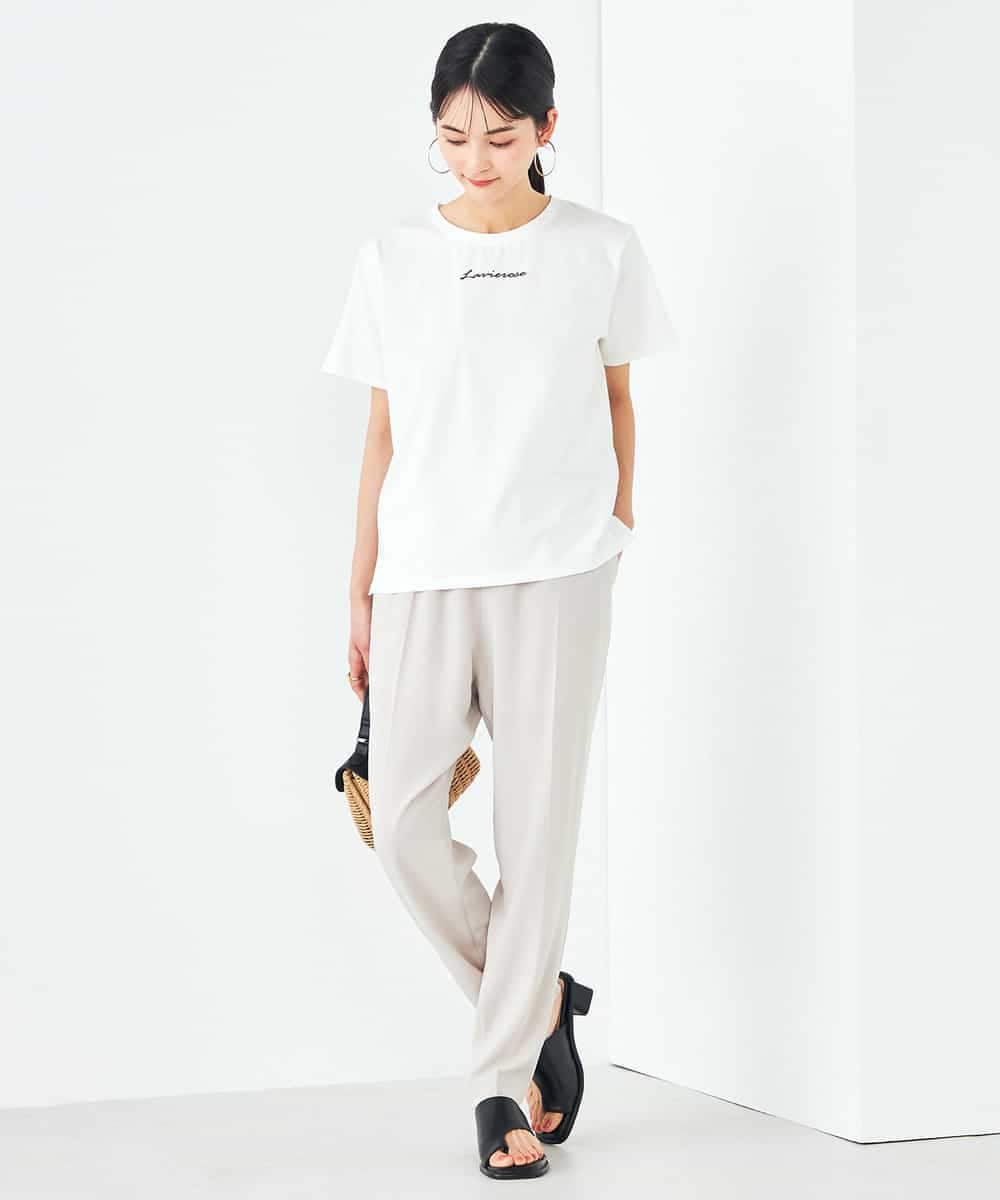 K2KHA54034 a.v.v(アー・ヴェ・ヴェ) 【コットン100%】コンパクト刺繍ロゴTシャツ グレージュ