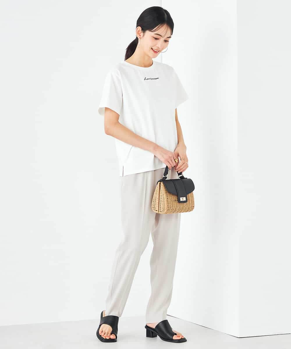 K2KHA54034 a.v.v(アー・ヴェ・ヴェ) 【コットン100%】コンパクト刺繍ロゴTシャツ グレージュ