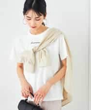 K2KHA54034 a.v.v(アー・ヴェ・ヴェ) 【コットン100%】コンパクト刺繍ロゴTシャツ グレージュ