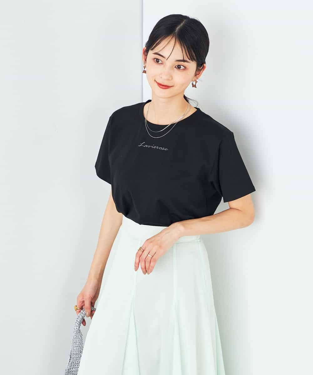 K2KHA54034 a.v.v(アー・ヴェ・ヴェ) 【コットン100%】コンパクト刺繍ロゴTシャツ グレージュ