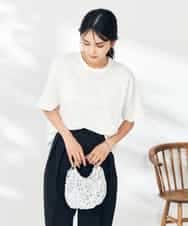 K2KHA56034 a.v.v(アー・ヴェ・ヴェ) エンボスロゴクロップドTシャツ グレージュ