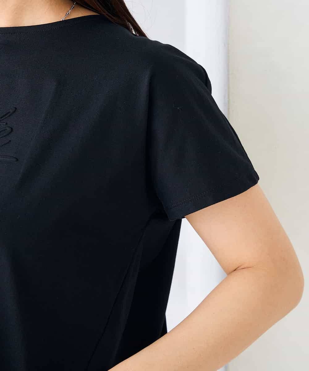 K2KHD45035 a.v.v(アー・ヴェ・ヴェ) 【接触冷感/UVカット】バックタックエンボスロゴＴシャツ ベージュ