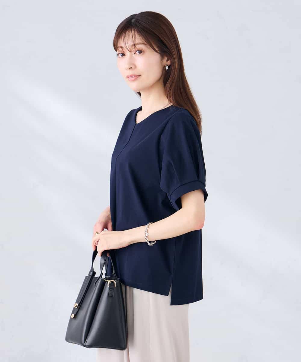 K2KHD51034 a.v.v(アー・ヴェ・ヴェ) 【接触冷感/UVカット】タックスリーブVネックカットソー アイボリー