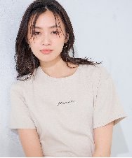 K2KHD54029 a.v.v(アー・ヴェ・ヴェ) 【接触冷感/UVカット/コットン100%】コンパクトロゴTシャツ グレージュ