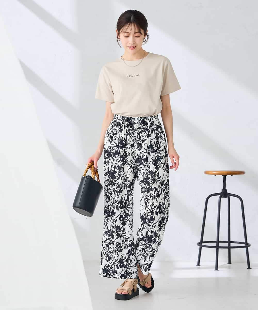 K2KHD54029 a.v.v(アー・ヴェ・ヴェ) 【接触冷感/UVカット/コットン100%】コンパクトロゴTシャツ グレージュ