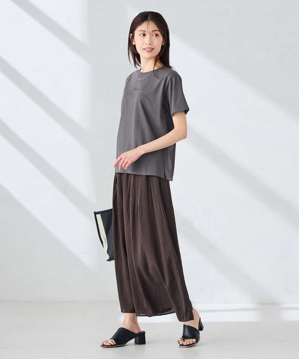 K2KHD54029 a.v.v(アー・ヴェ・ヴェ) 【接触冷感/UVカット/コットン100%】コンパクトロゴTシャツ グレージュ