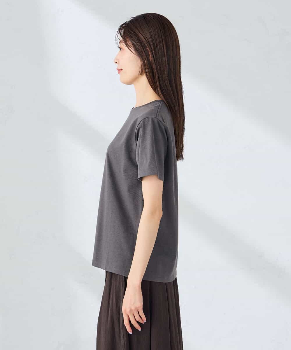 K2KHD54029 a.v.v(アー・ヴェ・ヴェ) 【接触冷感/UVカット/コットン100%】コンパクトロゴTシャツ グレージュ