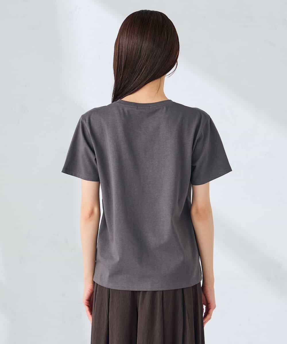K2KHD54029 a.v.v(アー・ヴェ・ヴェ) 【接触冷感/UVカット/コットン100%】コンパクトロゴTシャツ グレージュ