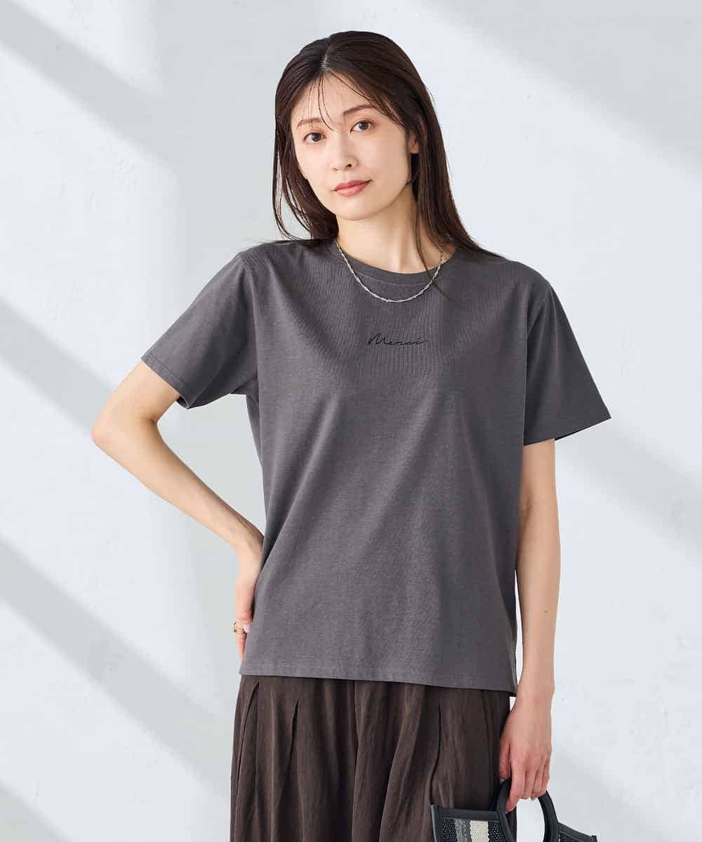 K2KHD54029 a.v.v(アー・ヴェ・ヴェ) 【接触冷感/UVカット/コットン100%】コンパクトロゴTシャツ ダークグレー