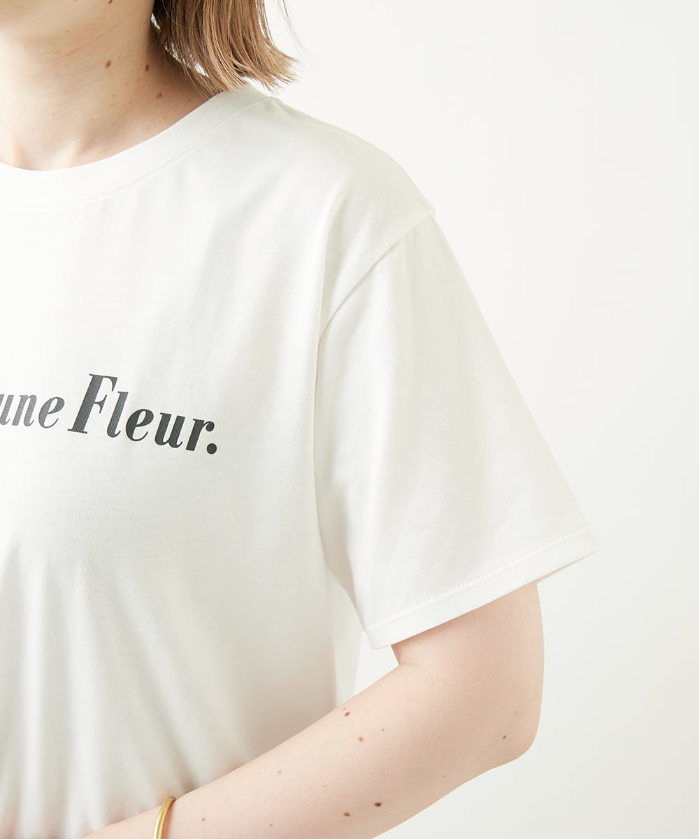 K2KHP16029 a.v.v(アー・ヴェ・ヴェ) 大人のロゴＴシャツ ホワイト