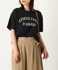 K2KHP66029 a.v.v(アー・ヴェ・ヴェ) ラウンドヘムロゴTシャツ ブラック