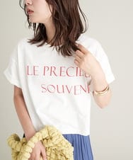 K2KHS60029 a.v.v(アー・ヴェ・ヴェ) クロップド丈ロゴTシャツ ホワイト