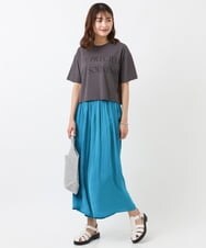 K2KHS60029 a.v.v(アー・ヴェ・ヴェ) クロップド丈ロゴTシャツ ダークグレー