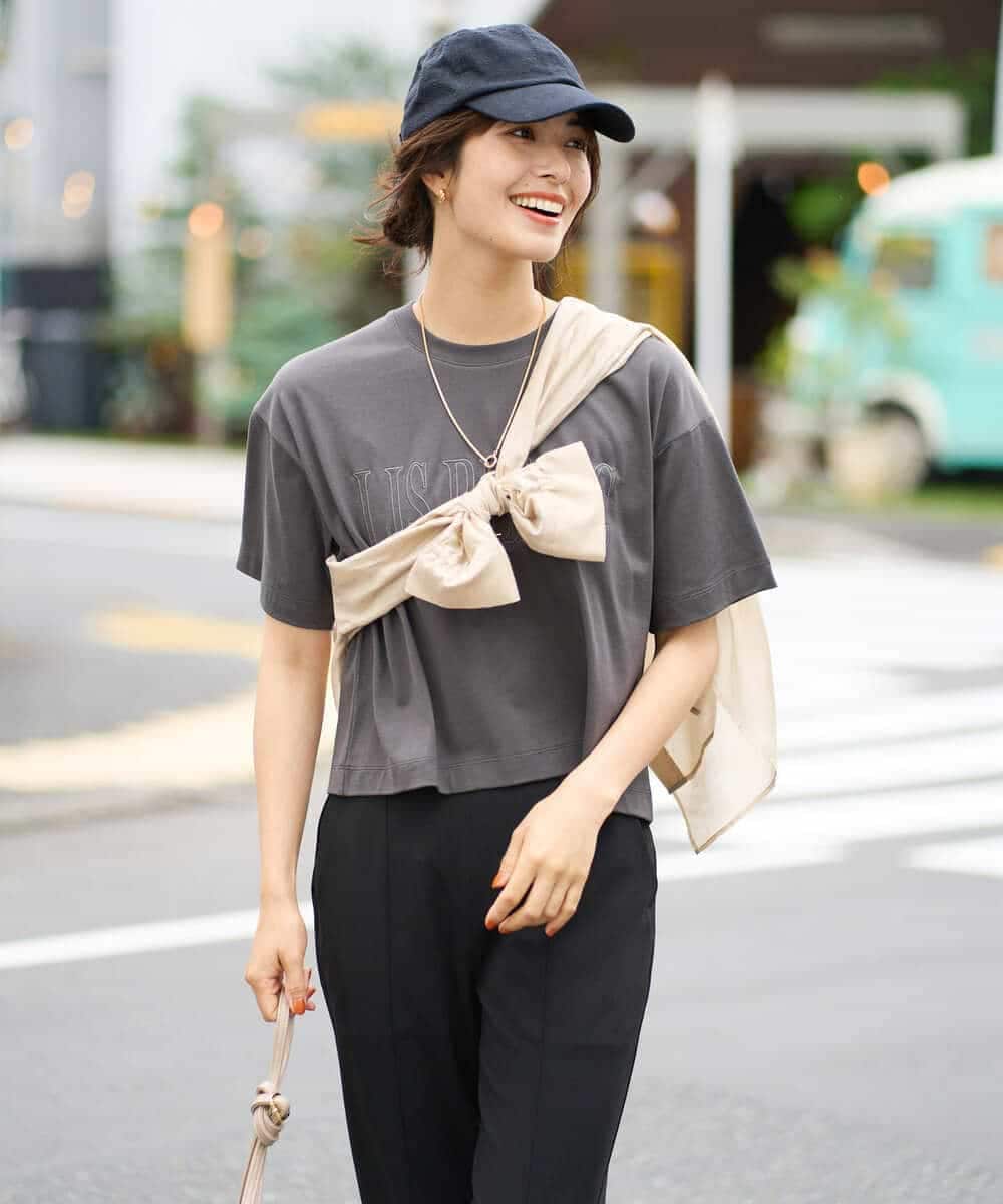 K2KHV56029 a.v.v(アー・ヴェ・ヴェ) 【接触冷感】大人のクロップドロゴTシャツ チャコールグレー