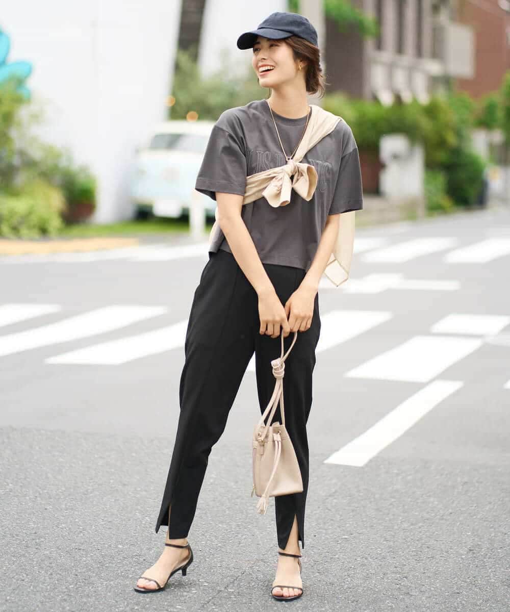 K2KHV56029 a.v.v(アー・ヴェ・ヴェ) 【接触冷感】大人のクロップドロゴTシャツ チャコールグレー