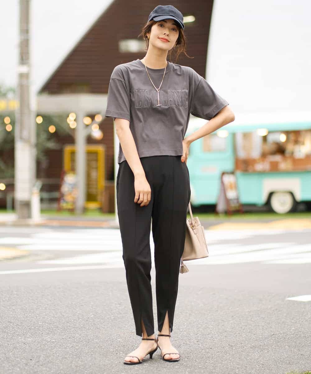 K2KHV56029 a.v.v(アー・ヴェ・ヴェ) 【接触冷感】大人のクロップドロゴTシャツ チャコールグレー