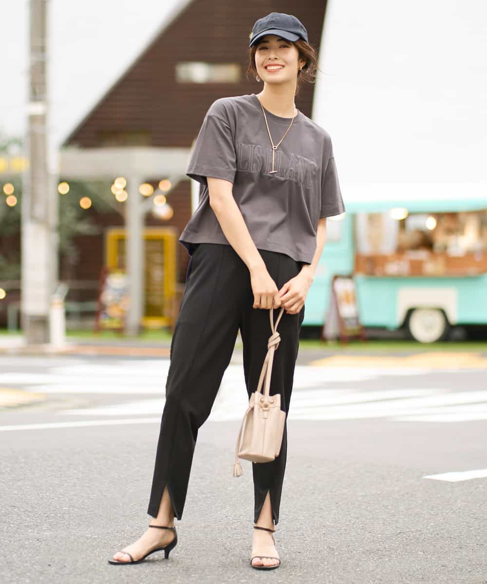 K2KHV56029 a.v.v(アー・ヴェ・ヴェ) 【接触冷感】大人のクロップドロゴTシャツ チャコールグレー
