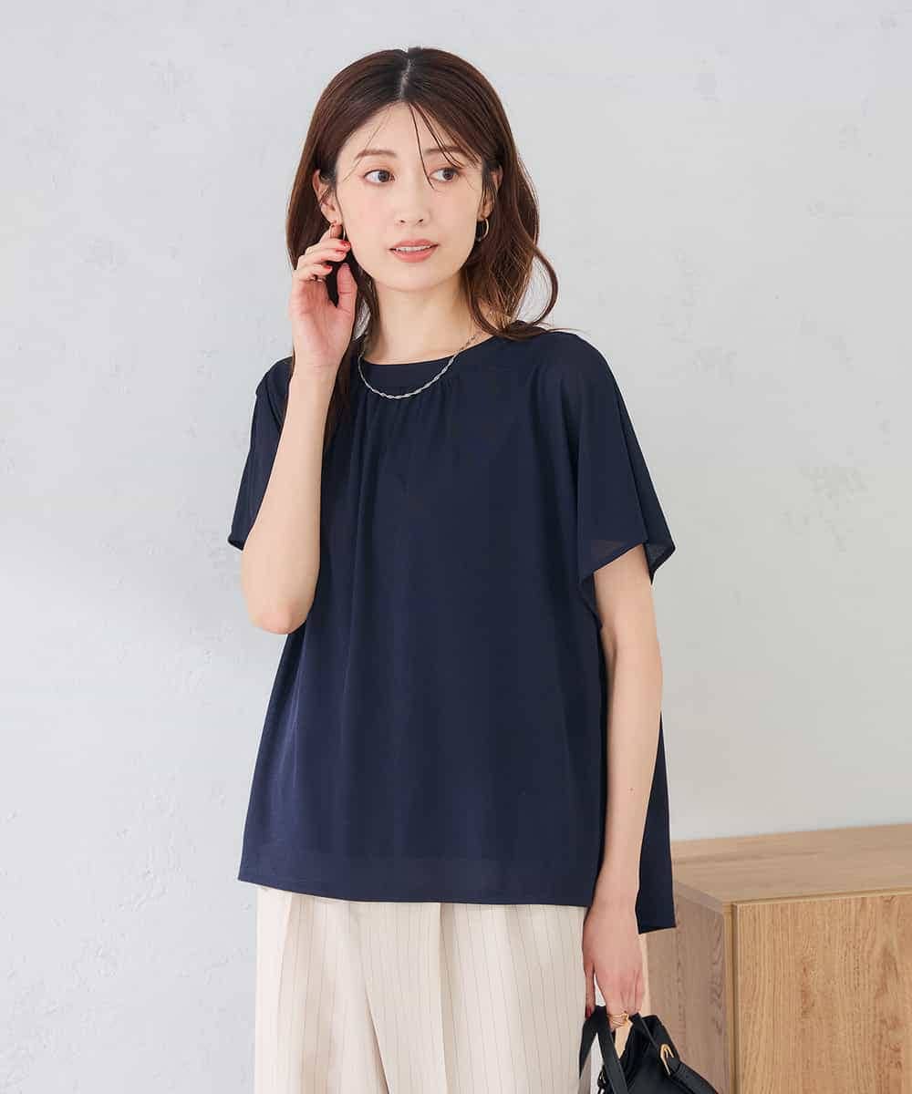 K2KID75044 a.v.v(アー・ヴェ・ヴェ) シアーギャザーネックトップス ネイビー