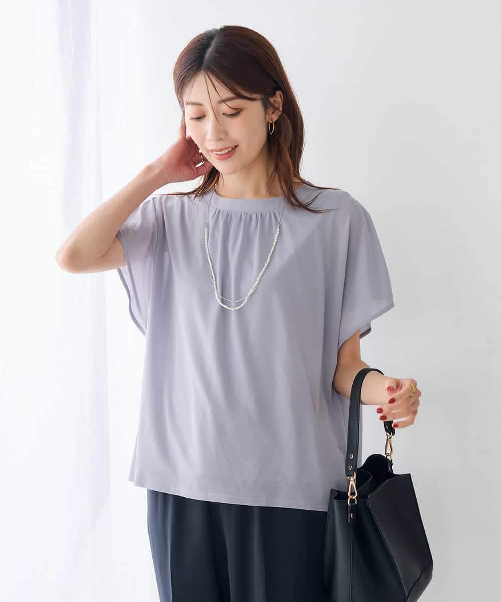 K2KID75044 a.v.v(アー・ヴェ・ヴェ) シアーギャザーネックトップス ネイビー