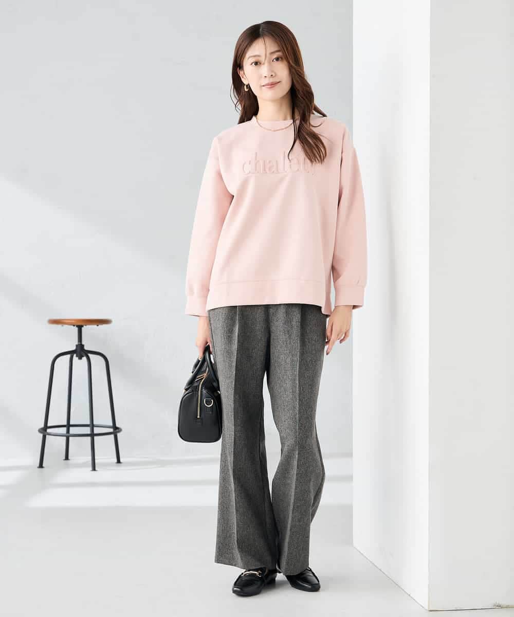 K2KLA46044 a.v.v(アー・ヴェ・ヴェ) エンボスロゴスウェードトップス ピンク