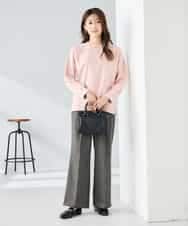 K2KLA46044 a.v.v(アー・ヴェ・ヴェ) エンボスロゴスウェードトップス ピンク