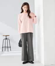 K2KLA46044 a.v.v(アー・ヴェ・ヴェ) エンボスロゴスウェードトップス ピンク