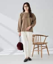 K2KLA46044 a.v.v(アー・ヴェ・ヴェ) エンボスロゴスウェードトップス ピンク